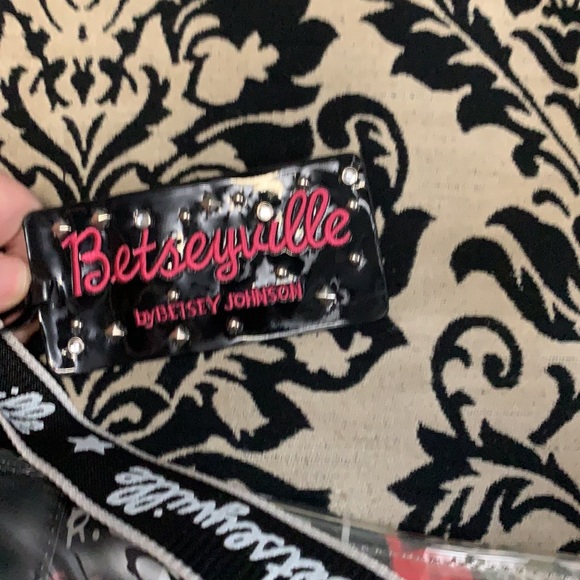 Betsey Johnson bag☑️ - Picture 2 of 7
